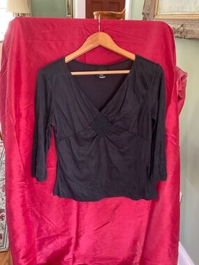 Women's Black V-Neck Long Sleeve Top by J.T.B.